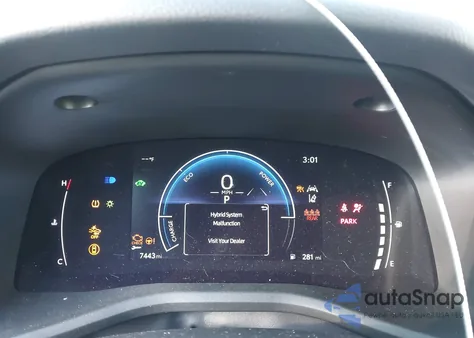 2025 Toyota Camry Le z USA, uszkodzony, nr VIN 4T1DAACK0SU565647